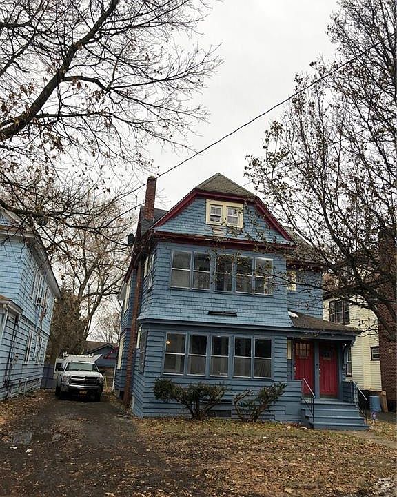 1st image of 528 Beattie St #30