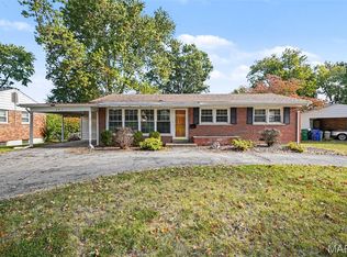 285 W Saint Anthony Ln, Florissant, MO 63031