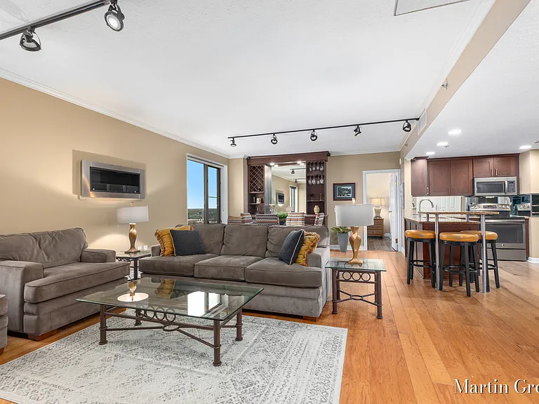 62 Campau Cir NW — Photo 3