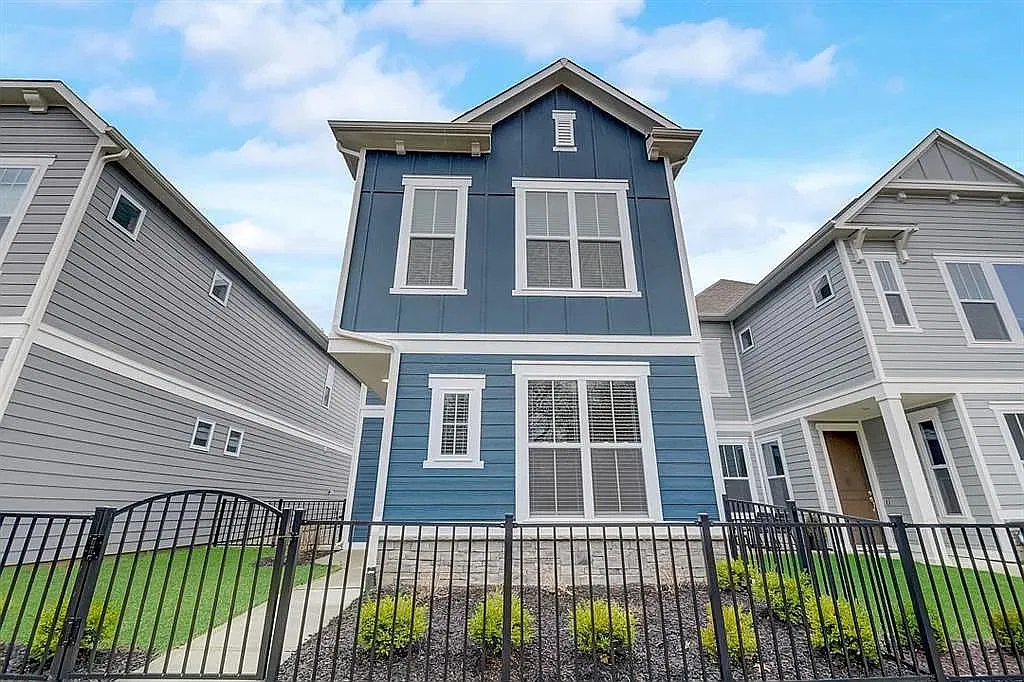 3512 Tolworth Ln — Photo 2