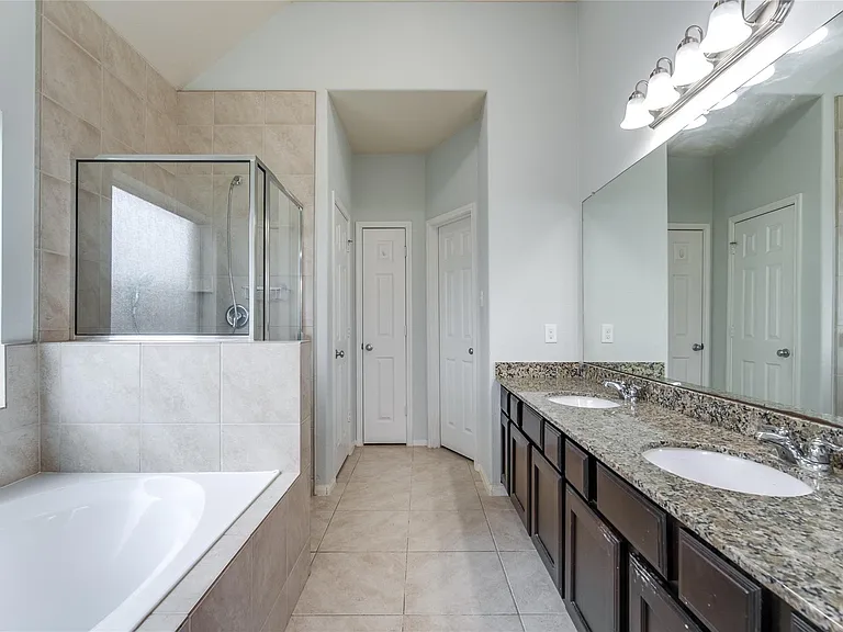 3931 Medici Ct — Photo 38