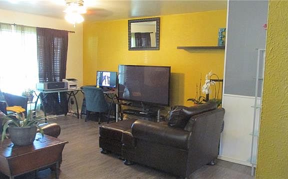 4th image of 3005 Monticello Cir