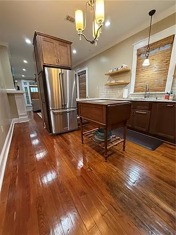 4915 Laurel St — Photo 12