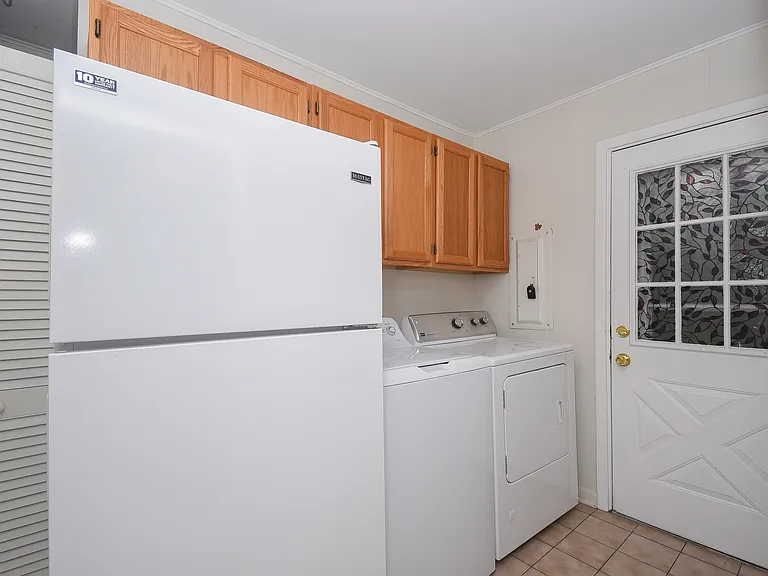 1802 Fairfield Rd — Photo 7