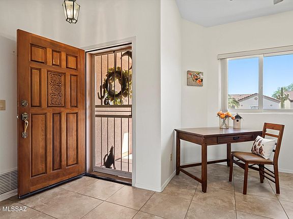 4th image of 1902 E Canyon Wren Way
