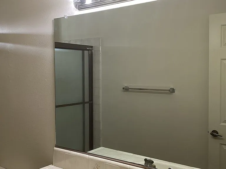 425-431 N Tiffany Dr — Photo 18