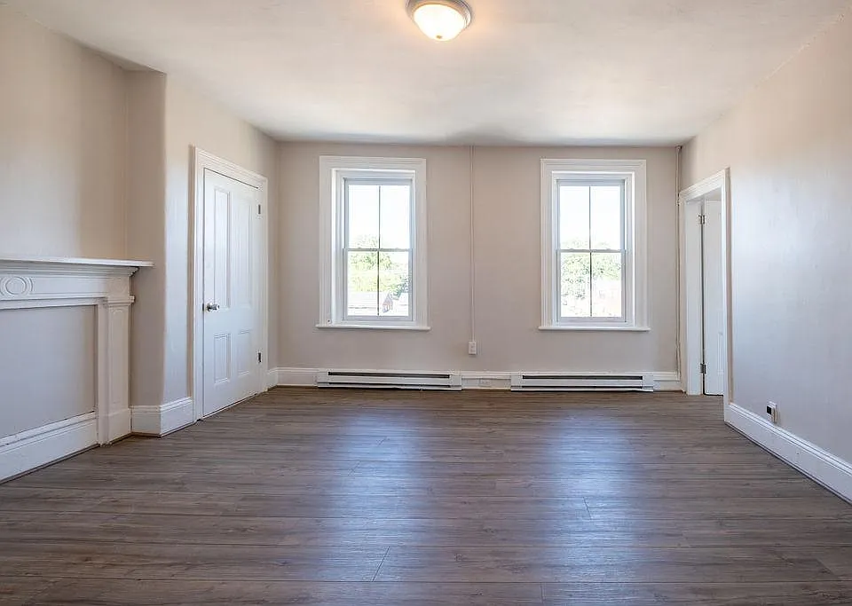 42 Liberty St #4
