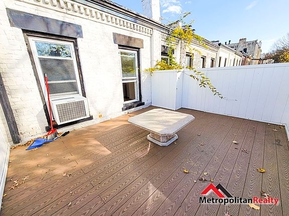 2nd image of 608 6th St #4R
