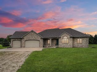 N952 Fox Springs Dr, Greenville, WI 54942