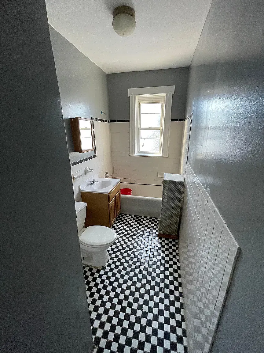 2 bed, 800 sqft, $1,749 — Photo 4