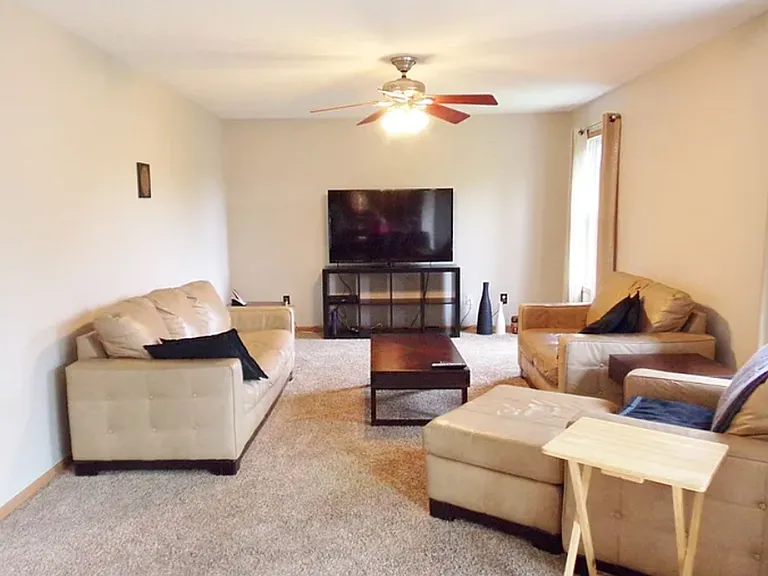 522 Thistleview Dr — Photo 14