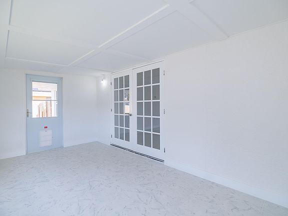 3rd image of 1604 Carbondale Avenue NW