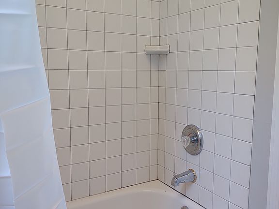 5th image of 3158 Alfred Ave #A