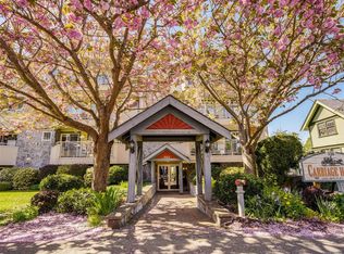 Carriage House, Victoria, BC V8V 2G9