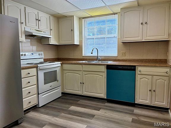 4th image of 100 Conway Cove Dr