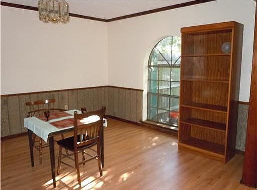 5th image of 205 Somerset St