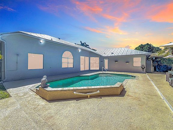 2nd image of 12205 Orange Boulevard