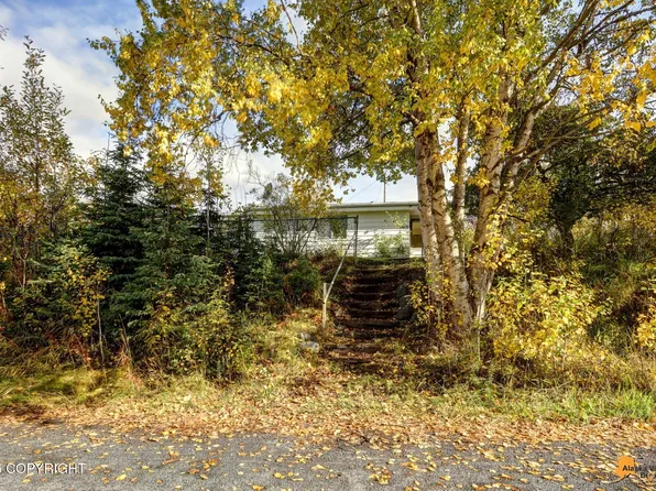 3913 Barbara Dr, Anchorage, AK 99517