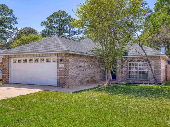 1756 Ivalea Cir, Navarre, FL 32566