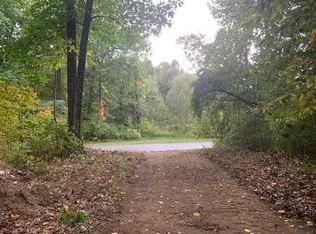 12 Peacock Rd, Rhinebeck, NY 12572