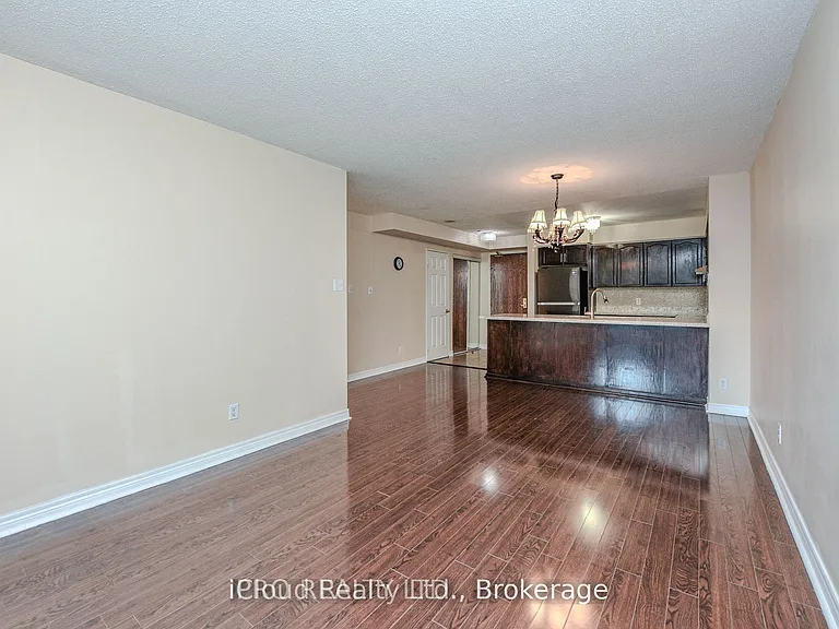 156 Enfield Pl #302 — Photo 8