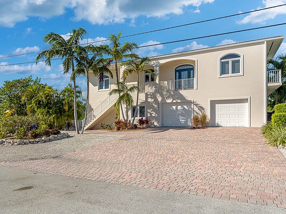 2nd image of 1133 Calle Ensenada