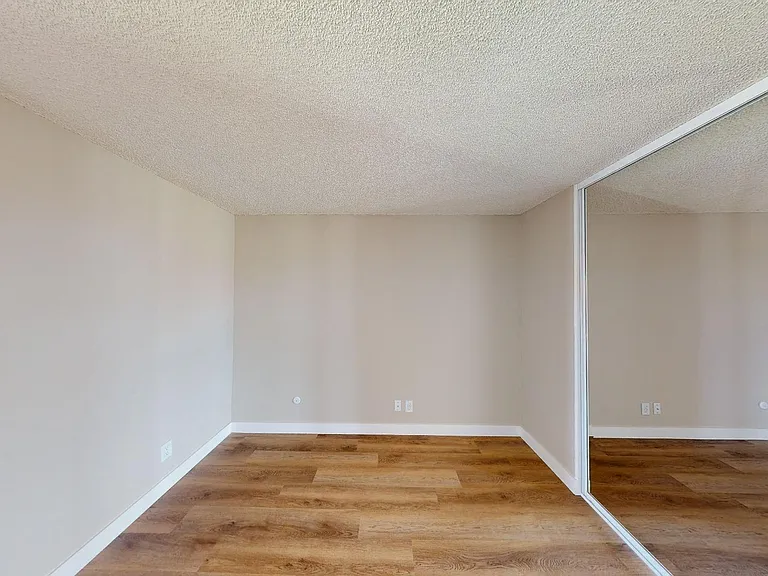 Marina Cove Apartments — Photo 43