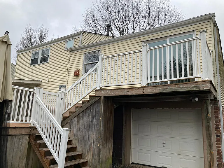 426 Deerfield Dr — Photo 16
