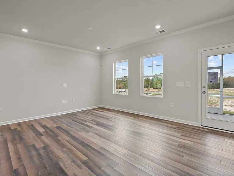 5031 Kota St — Photo 11