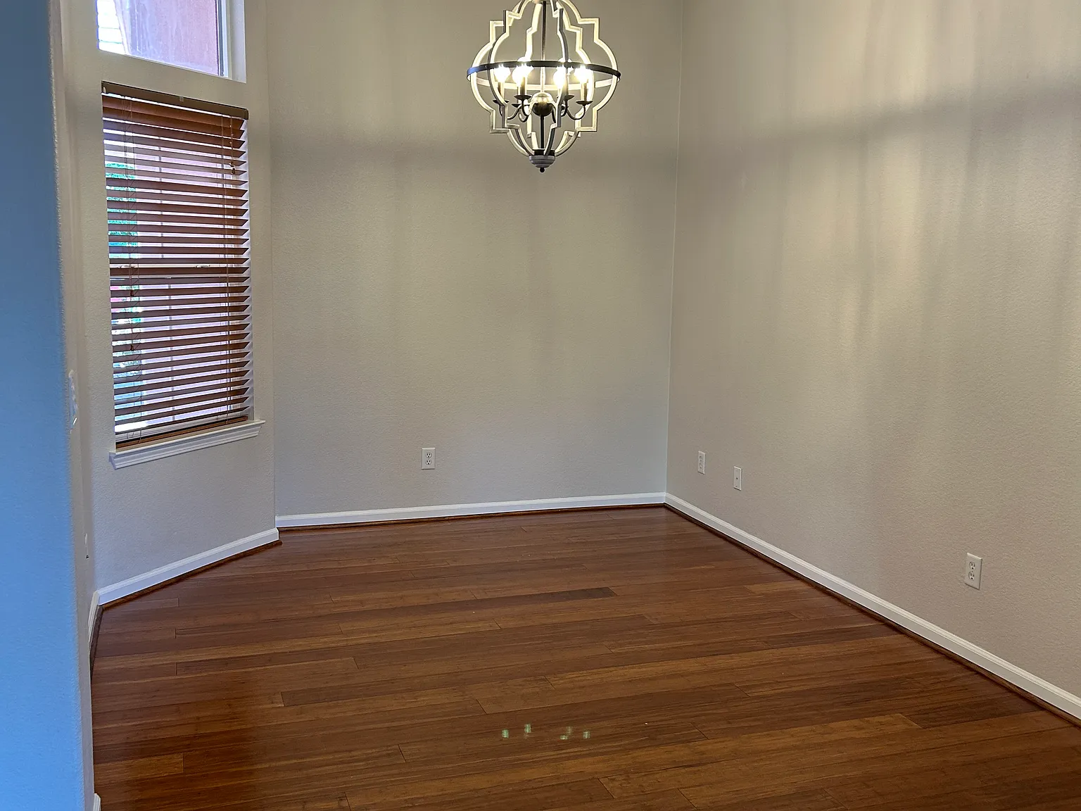 4 bed, 2706 sqft, $3,450 — Photo 3