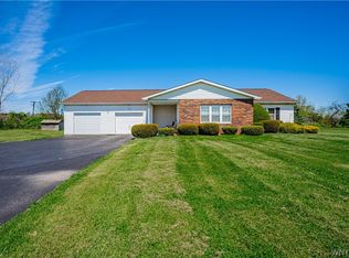 5533 W Lake Rd, Burt, NY 14028