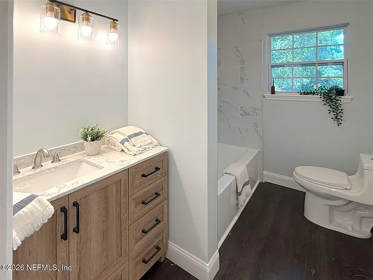 10135 Lakeview Rd W — Photo 14