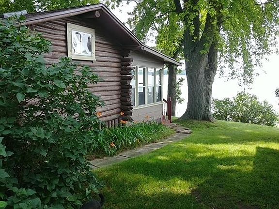 3rd image of N10644 Howard Dr