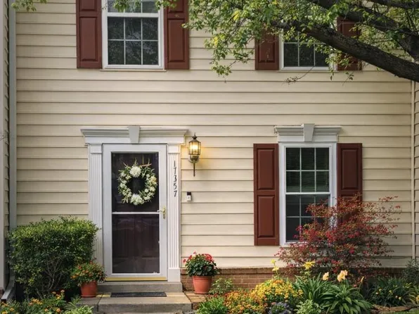 17357 Legacy Ter, Round Hill, VA 20141