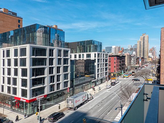 5th image of 464 W 44th St APT 6F