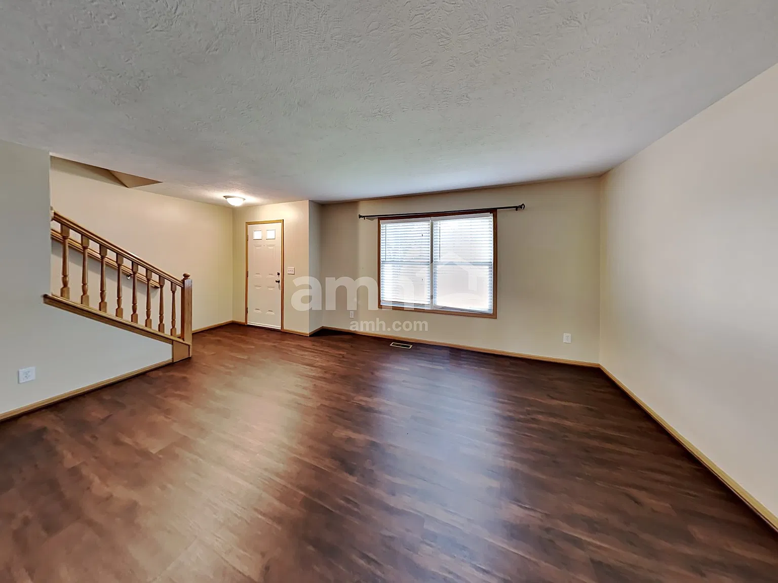 4 bed, 2.5 bath, 2005 sqft, $2,550 — Photo 4