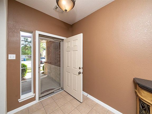 4th image of 4618 Aspen Leaf Ln
