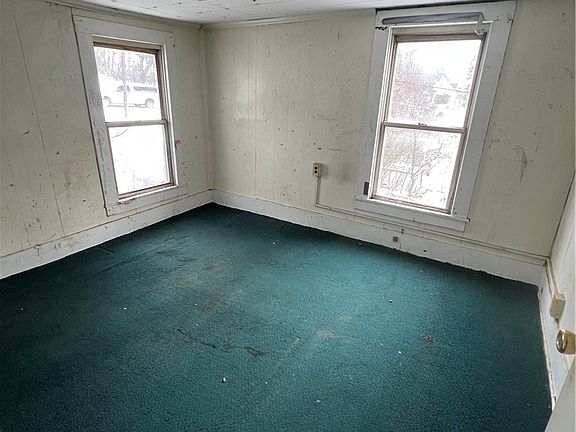 2nd image of 220 Mylan St