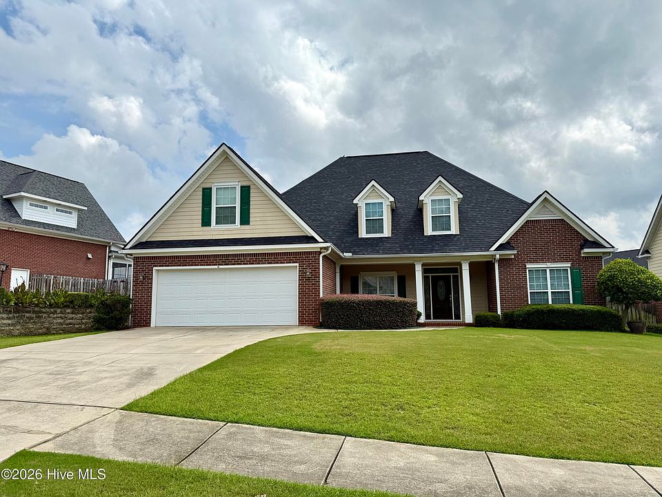1st image of 925 Woody Hill Cir