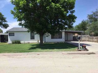 302 W McArthur Ave, Artesia, NM 88210