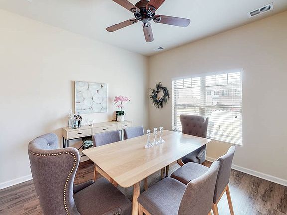 4th image of 385 Fioli Cir