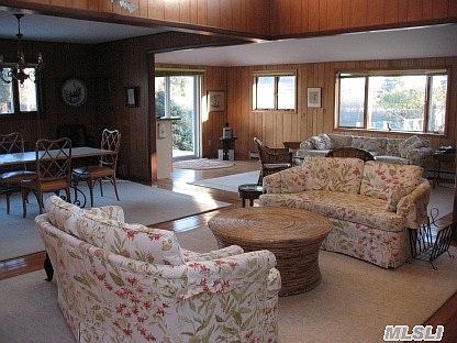 4th image of 18 Quogo Neck Ln