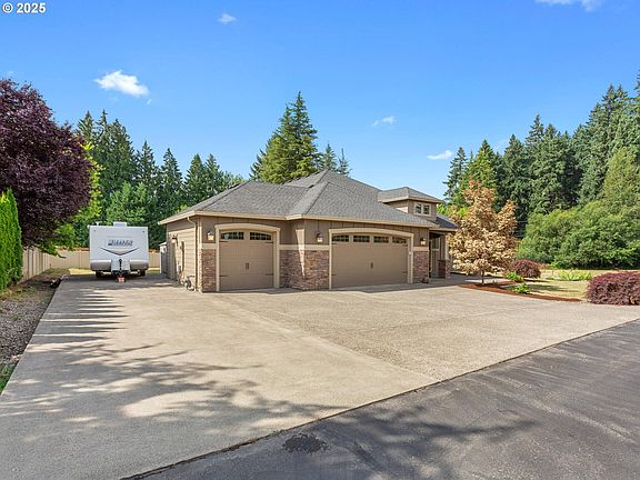 4th image of 18001 NE 110th Ave