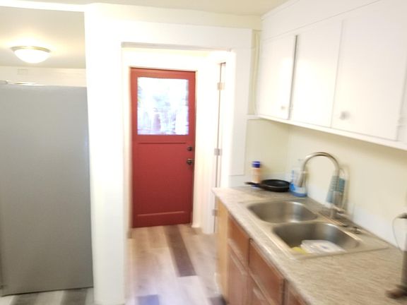3rd image of 3233 Ellis St
