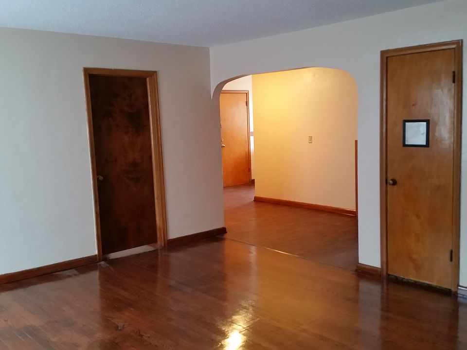 1st image of 607 Elizabeth Ave APT 2S