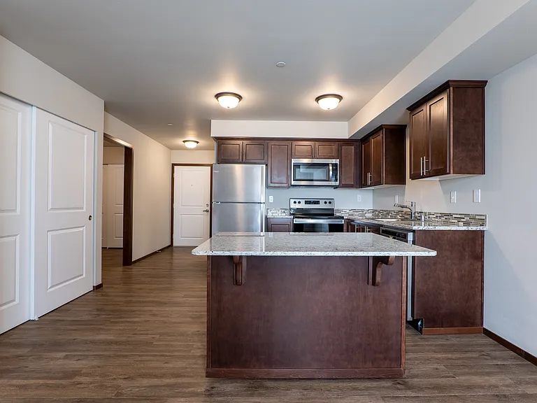 Remington Place Apartments — Photo 4