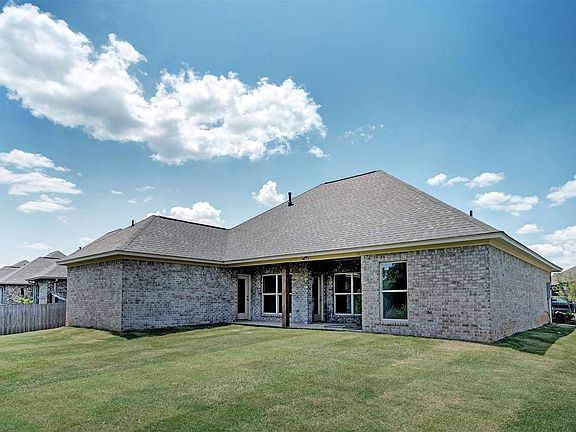 3rd image of 110 Woodscape Dr Lot 27