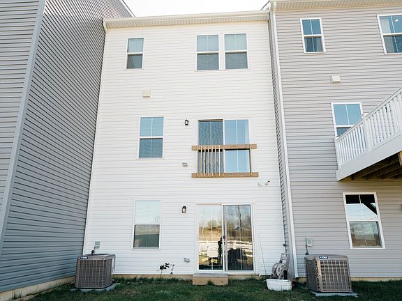 3rd image of 83 Kohlmyer Dr