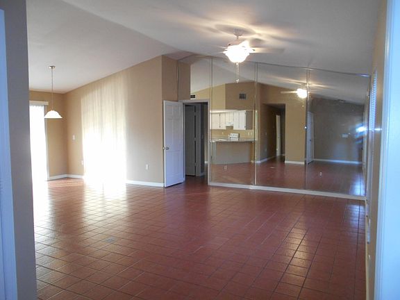 5th image of 409 Dayton Ave