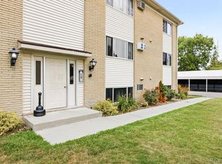 1875 Michigan Ave #7, Marysville, MI 48040